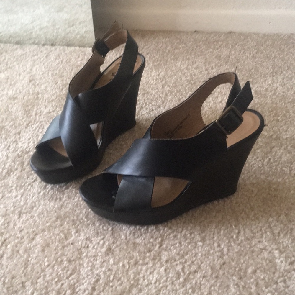 Black faux leather strappy wedge heel